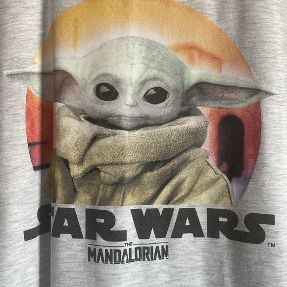 Star Wars Mandalorian Baby Yoda T-Shirt - Picture 2 of 5